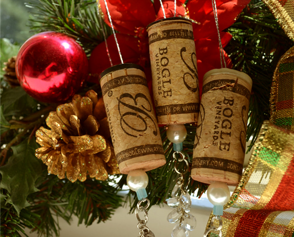 Enfeites de Natal com rolhas de vinho